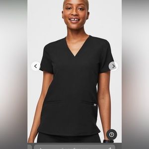 Figs Casma Three-Pocket Scrub Top
